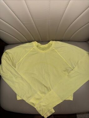 Lululemon Swiftly long sleeve cropped tee size 8